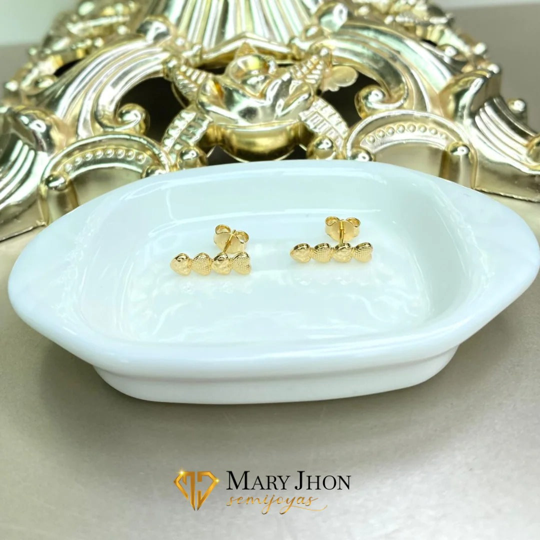 ✨ Aro dorados tipo stud ✨