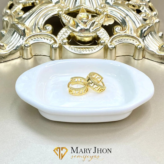 ✨ Aros dorados con diseño geométrico estilo griego ✨