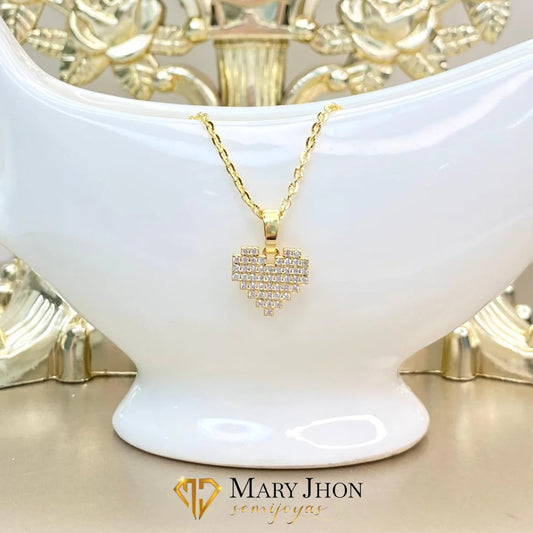 ✨ Collar dorado con dije en forma de corazón pixelado ✨