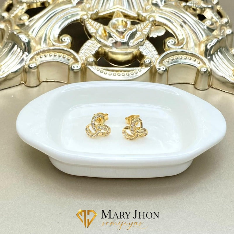 ✨ Aro dorados con diseño entrelazado ✨